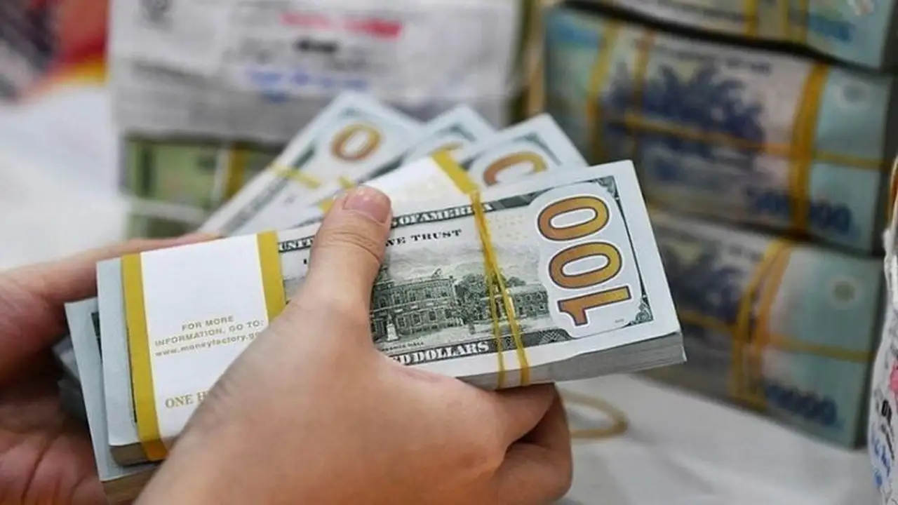 ارتفاع سعر صرف الدولار الأمريكي بعد إنهاء الصراع بين الولايات المتحدة وإيران.